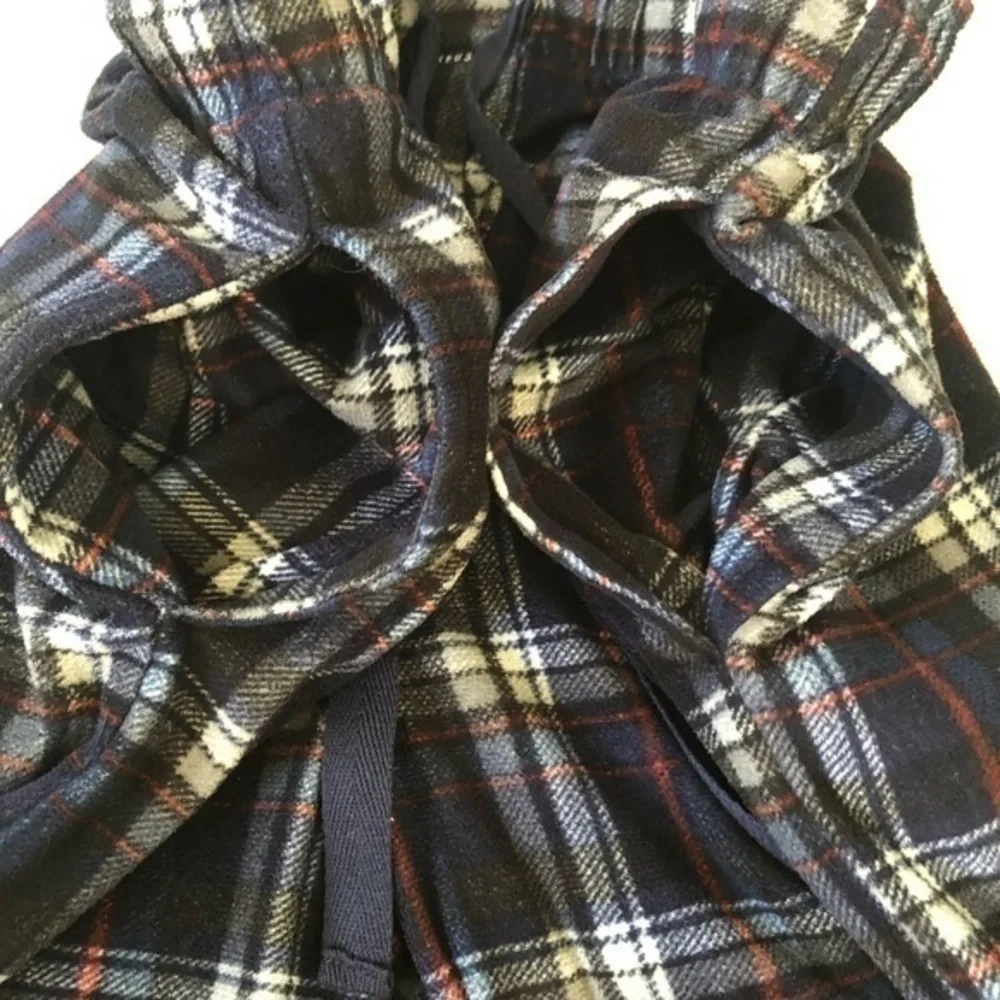 BLUE PLAID VAN HEUSEN PAJAMA PANTS